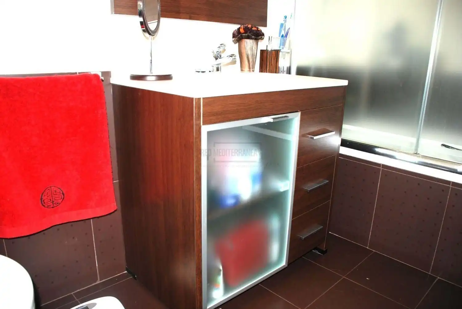 Badezimmer von Einfamilien-Reihenhaus zum Verkauf in Gandia mit Klimaanlage, Terrasse und Abstellraum