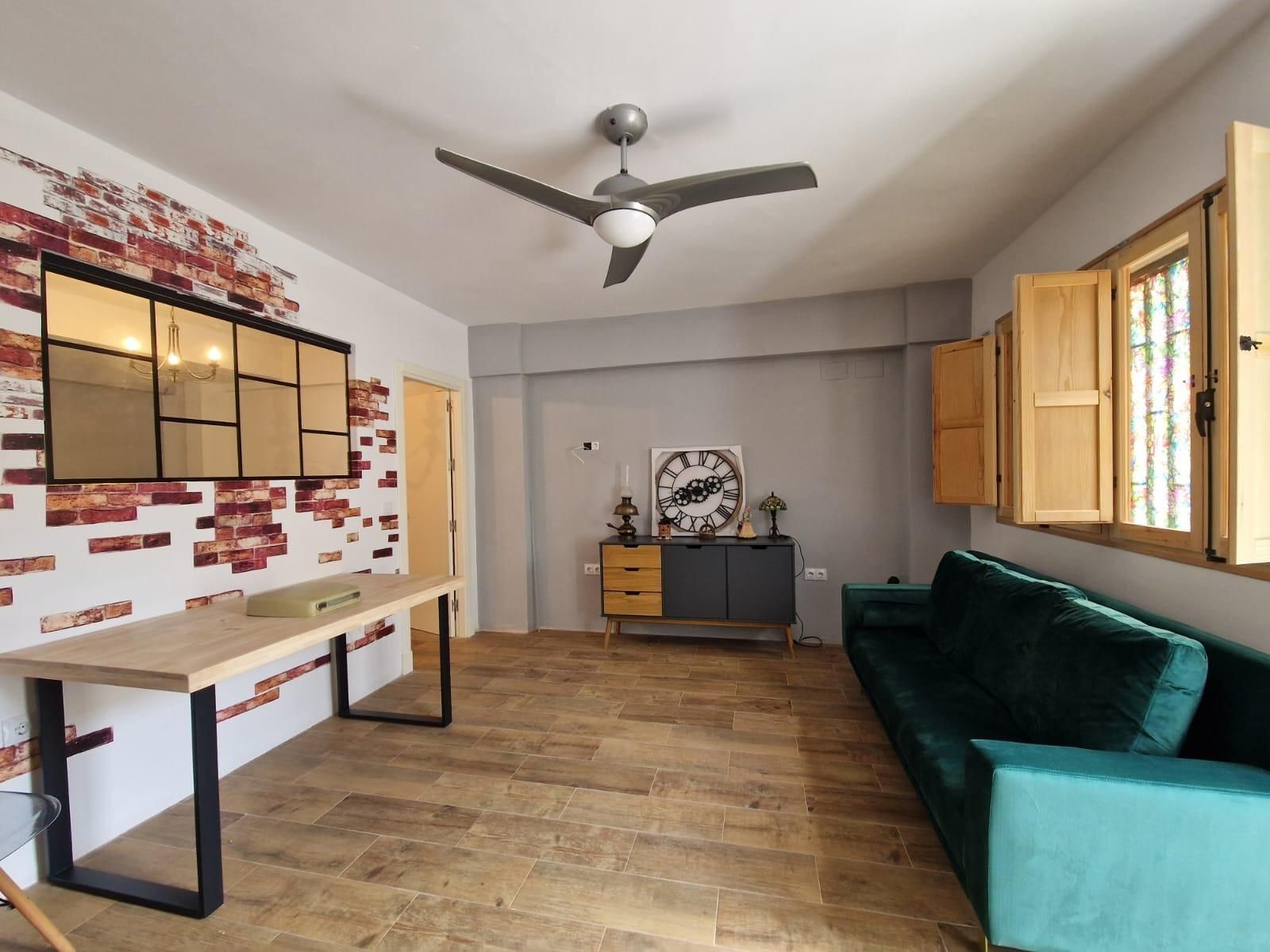Living room of Premises for sale in  Cádiz Capital