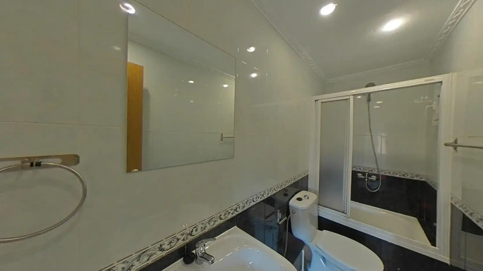 Flat for sale in C/ Sierra de Gredos , Zona Centro Joven