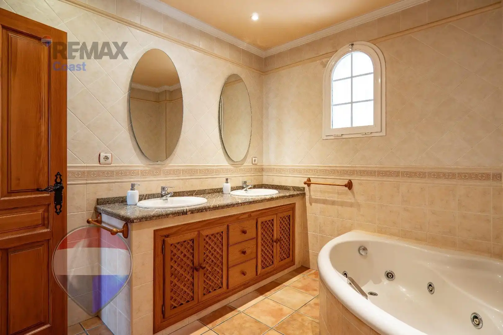 Bathroom of Houses for sale in Málaga