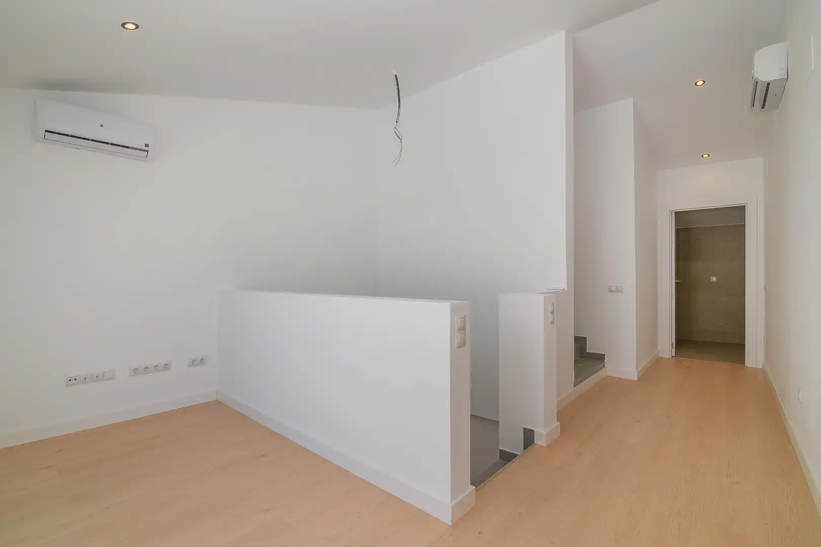 Penthouse with terrace for sale in Carrer Victòria 95, imagen 54