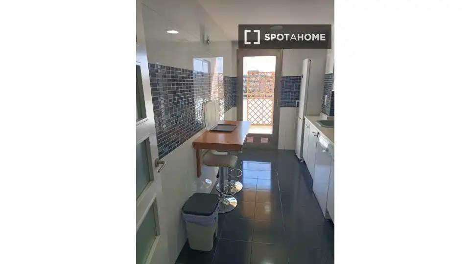 Kitchen of Flat for rent in Valencia  with Air Conditioner, Heating and Furnished