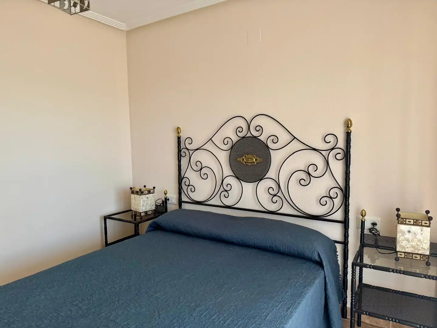Bedroom of Apartments for rent in Alicante / Alacant  with Air Conditioner, Furnished and Community pool