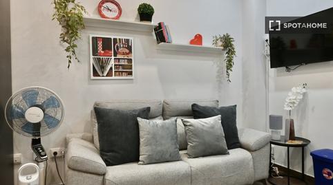 Foto 3 de Piso de alquiler en Numancia, Madrid