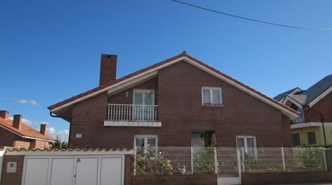 Foto 2 de Casa o chalet en venta en Barrio Argomilla, Santa María de Cayón, Cantabria