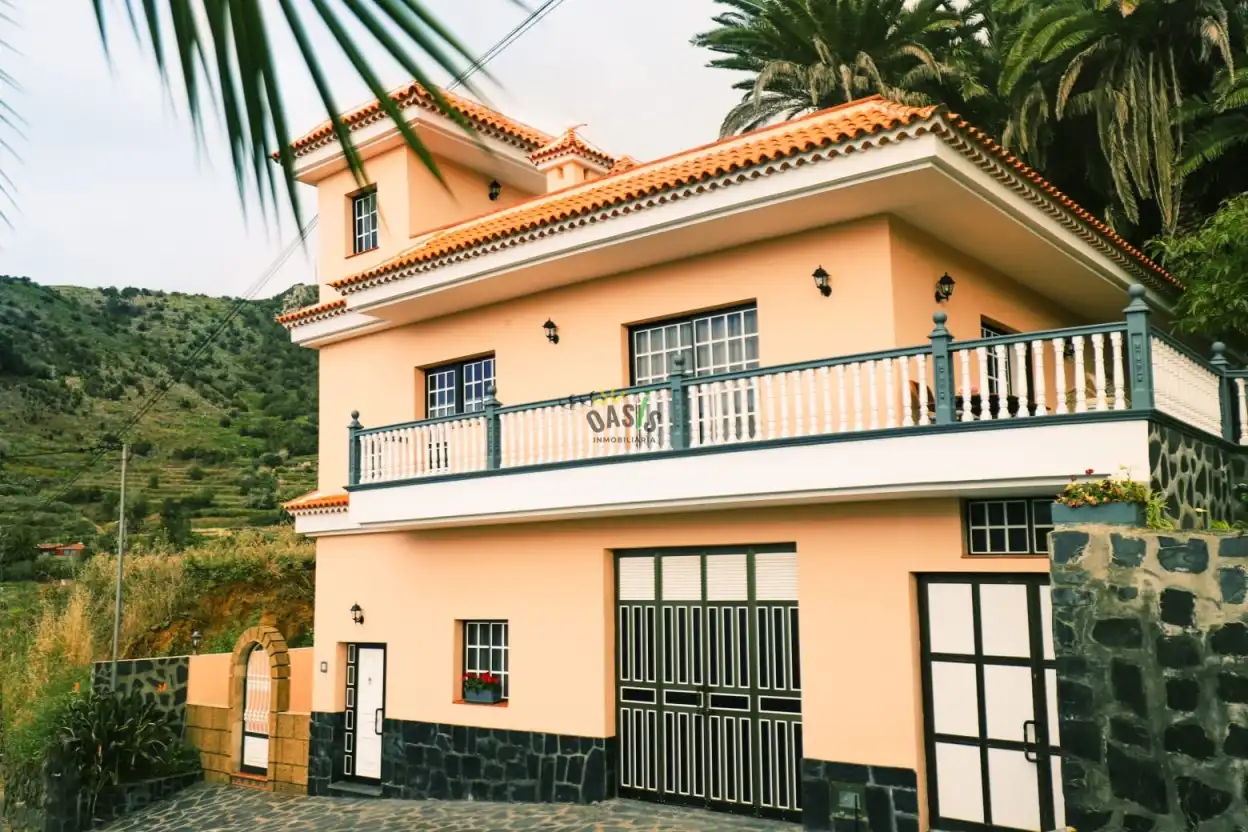 Exterior view of Houses for sale in Los Silos  with Storage room