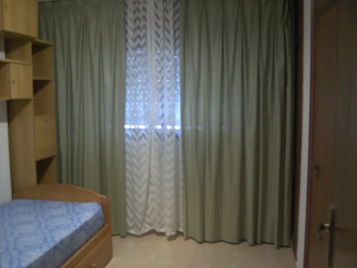 Habitación de Piso de alquiler en Murcia con Aire acondicionado, Calefacción y Trastero
