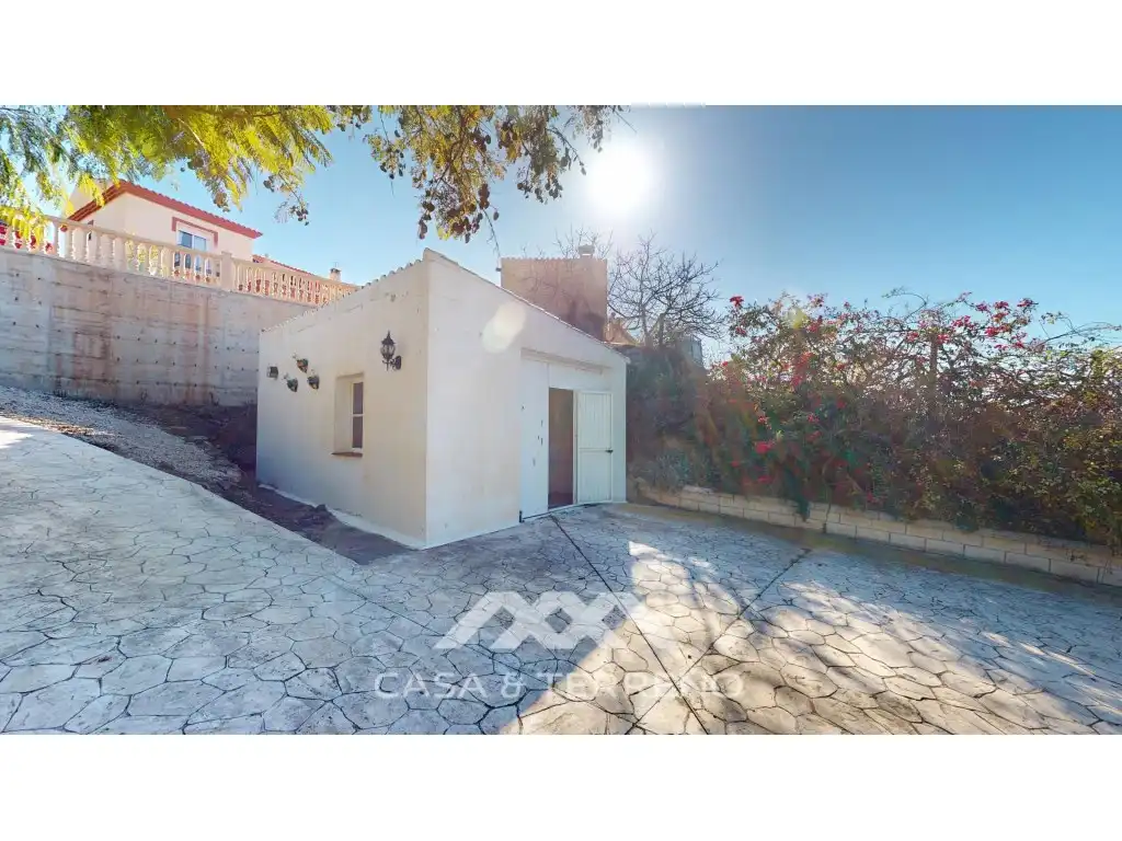 Vista exterior de Casa o chalet en venta en Algarrobo con Aire acondicionado, Jardín privado y Terraza
