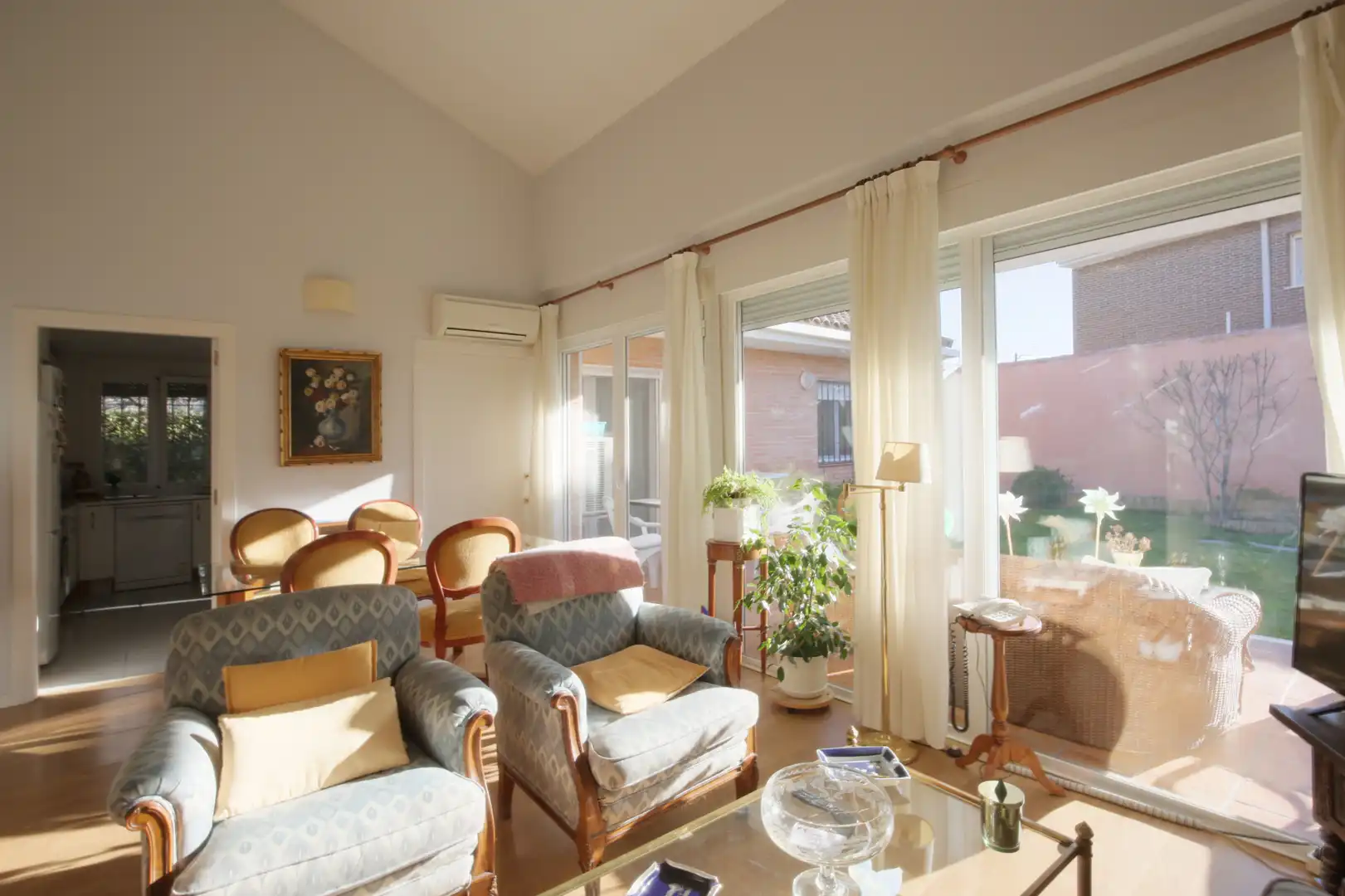 Living room of Houses for sale in Las Rozas de Madrid  with Air Conditioner and Heating