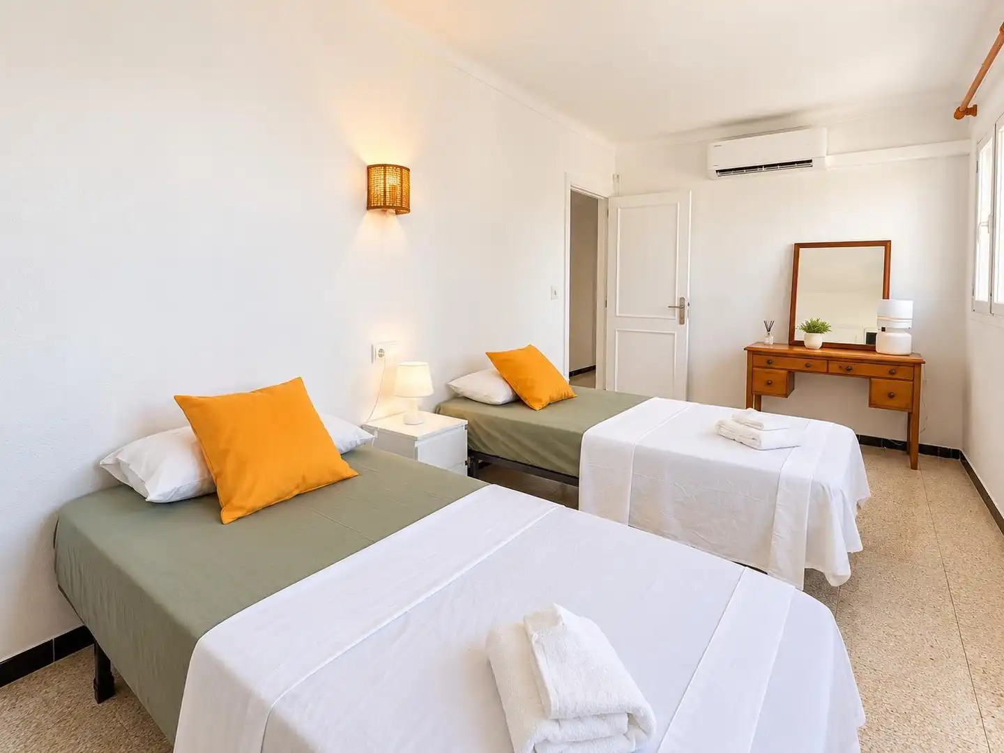 Habitación de Ático de alquiler en  Palma de Mallorca con Aire acondicionado, Terraza y Amueblado
