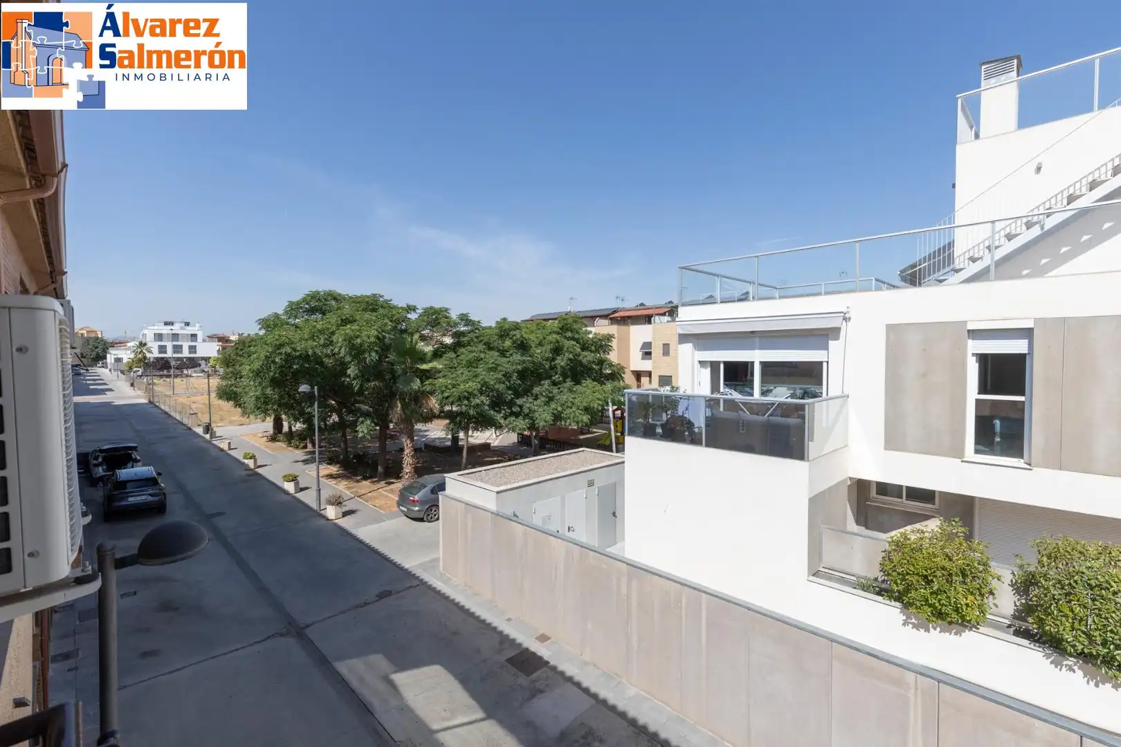 Terrasse von Einfamilien-Reihenhaus zum Verkauf in Armilla mit Heizung