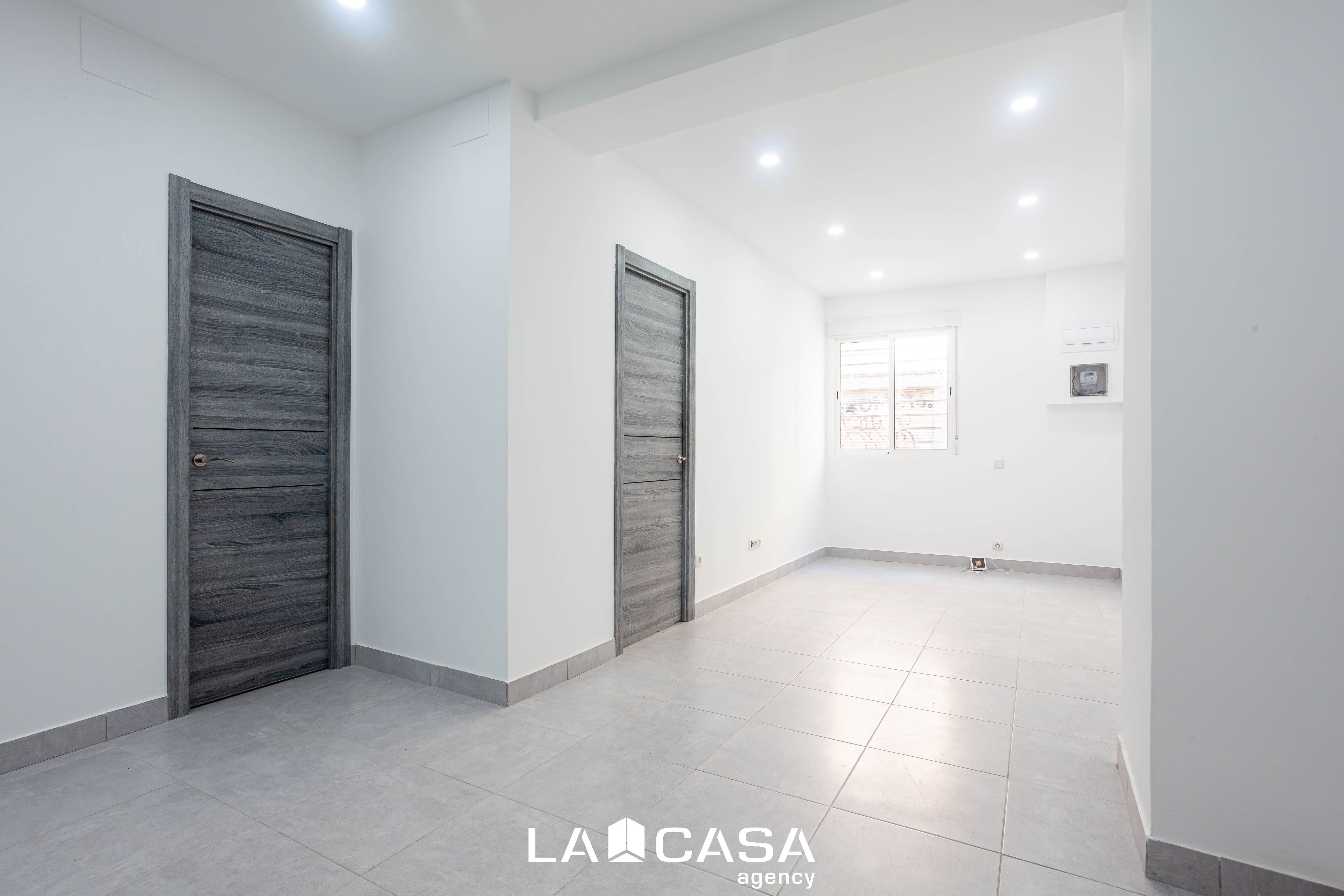 Planta baja for sale in  Barcelona Capital  with Heating