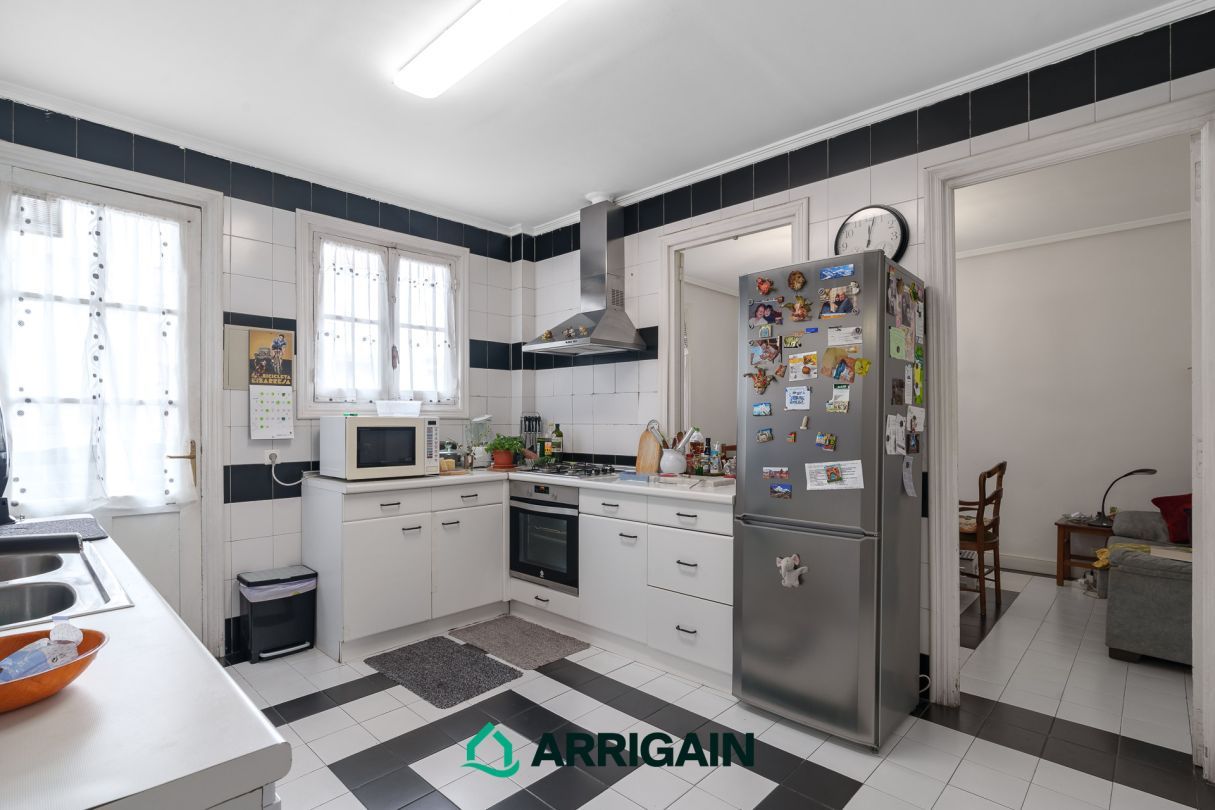 Cocina de Piso en venta en Donostia - San Sebastián  con Calefacción, Terraza y Trastero