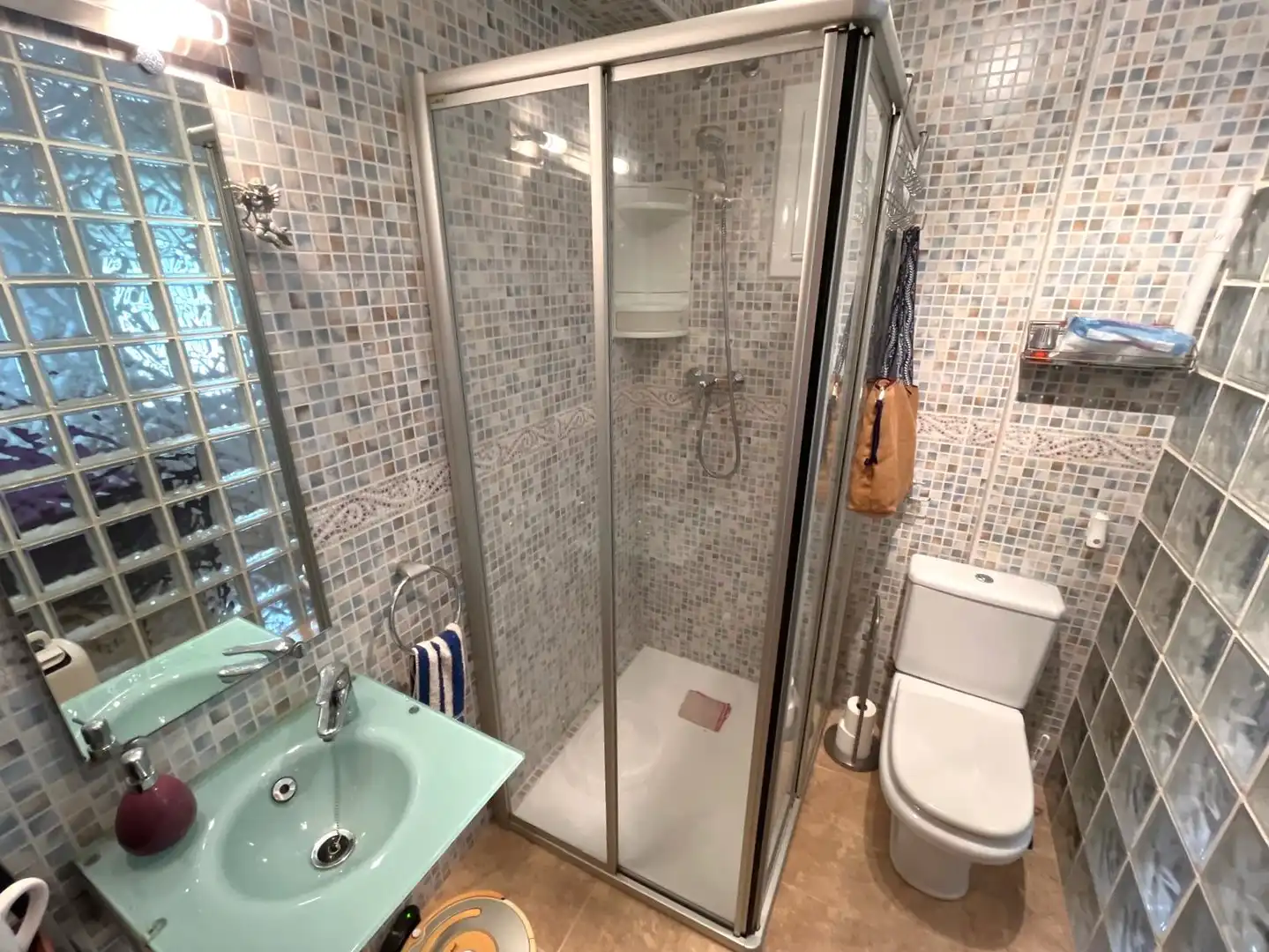 Baño de Planta baja en venta en Castell d'Aro, Platja d'Aro i s'Agaró con Aire acondicionado, Jardín privado y Terraza