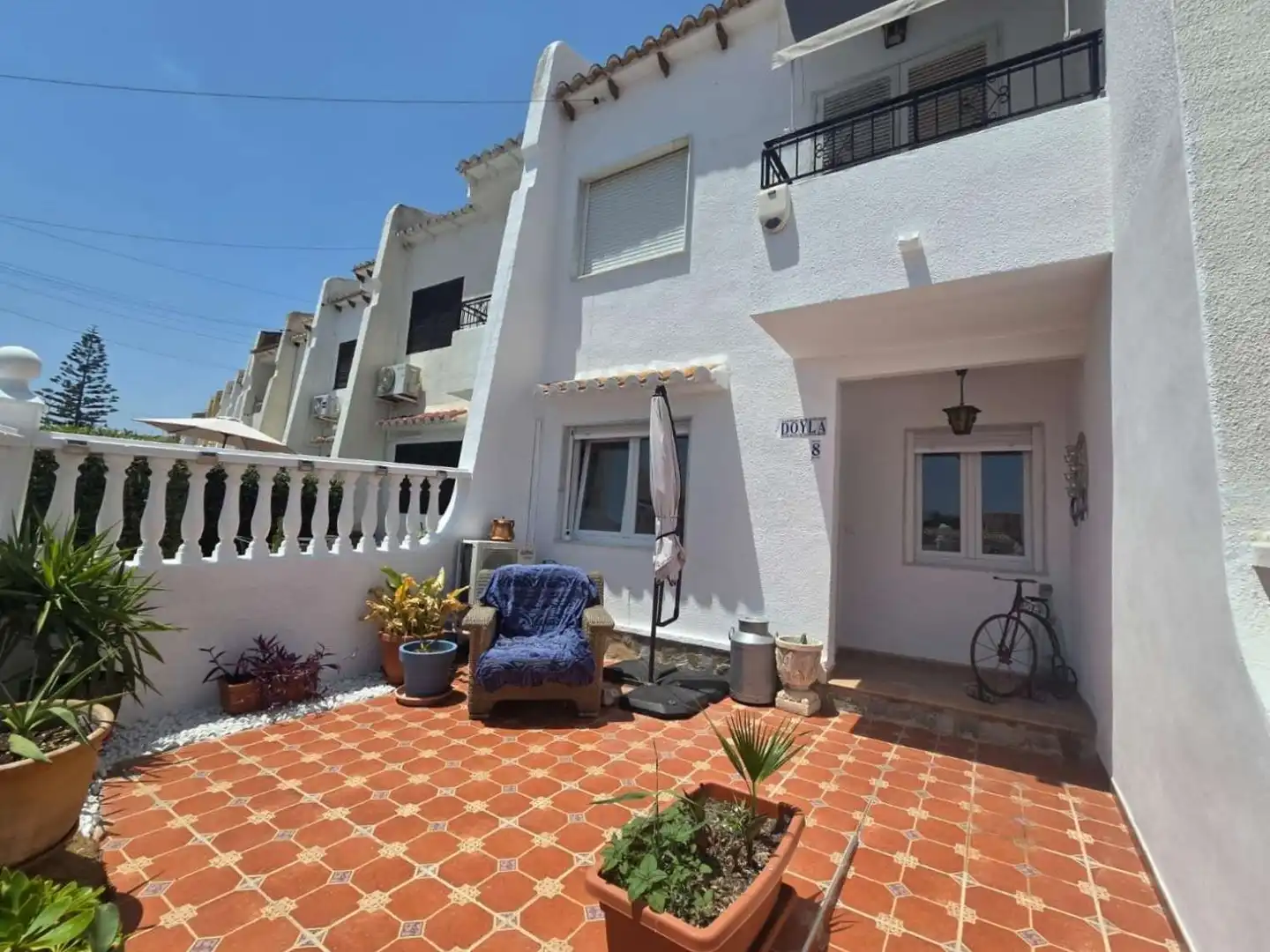 Vista exterior de Casa o xalet en venda en Torrevieja amb Aire condicionat, Calefacció i Terrassa