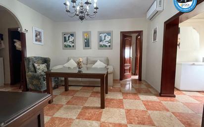 Sala d'estar de Casa o xalet en venda en Jerez de la Frontera amb Aire condicionat, Terrassa i Traster