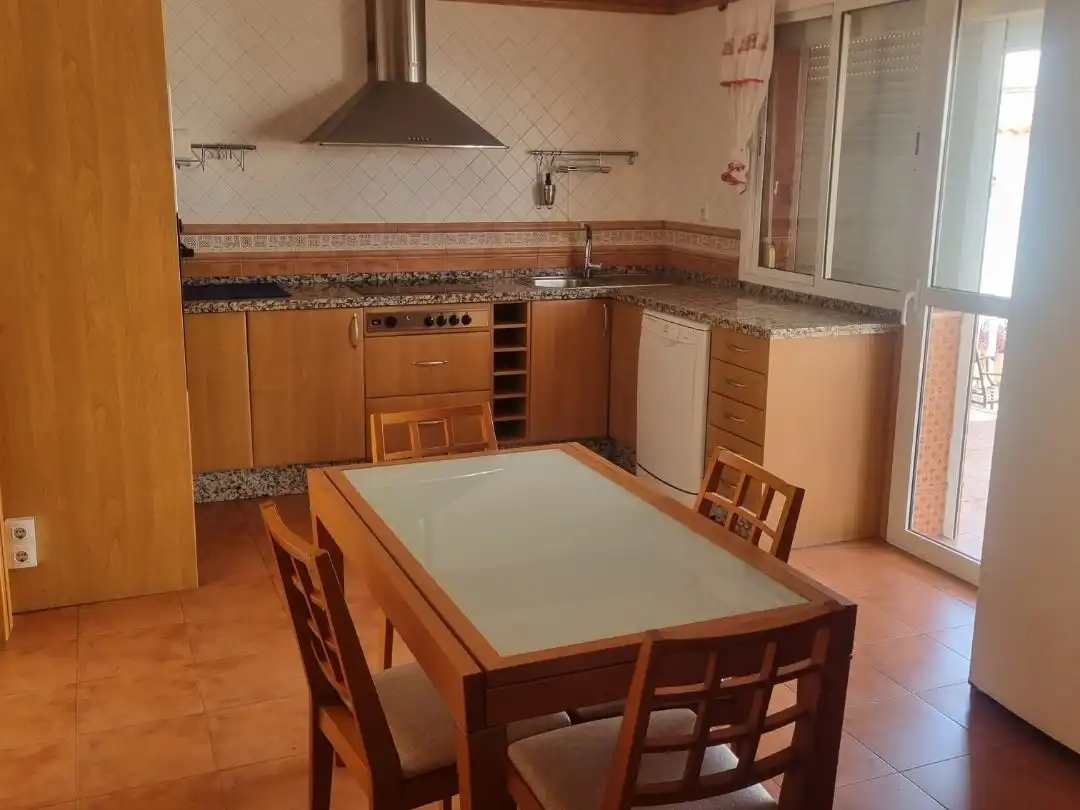 Cocina de Casa o chalet de alquiler en Mairena del Aljarafe con Aire acondicionado, Jardín privado y Terraza