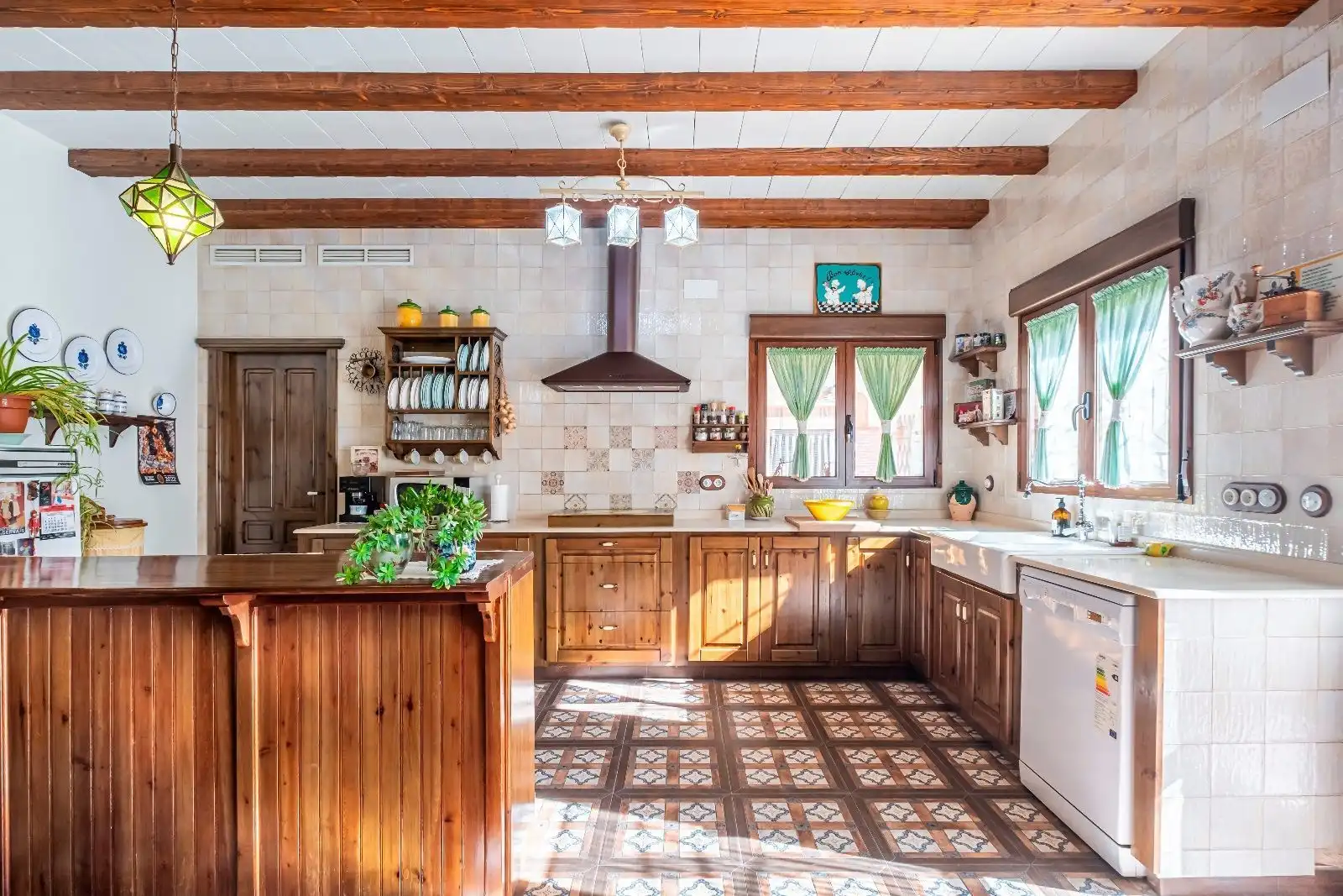 Cuina de Casa o xalet en venda en El Pinós / Pinoso amb Calefacció, Terrassa i Traster