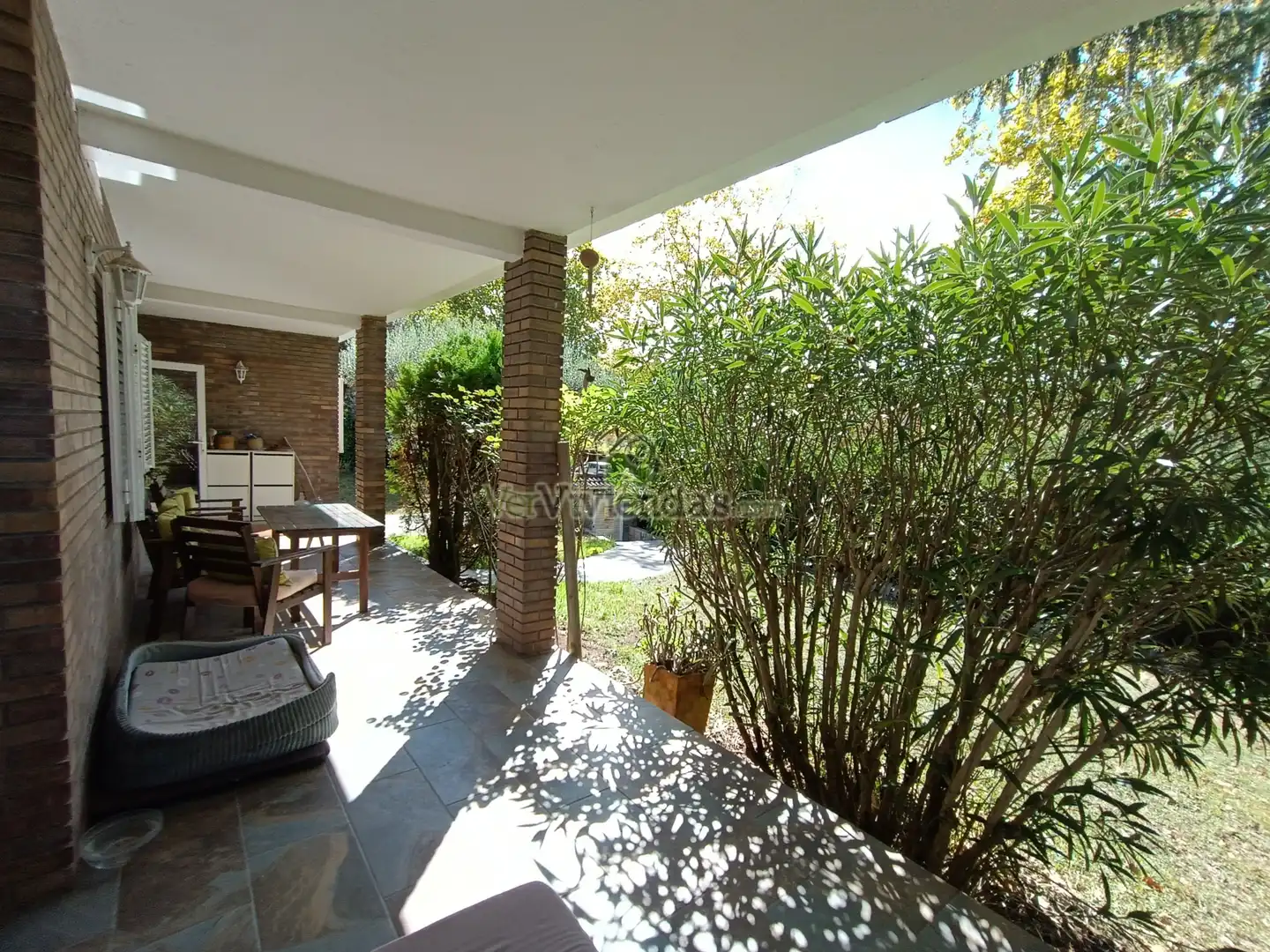 Houses for sale in Begues