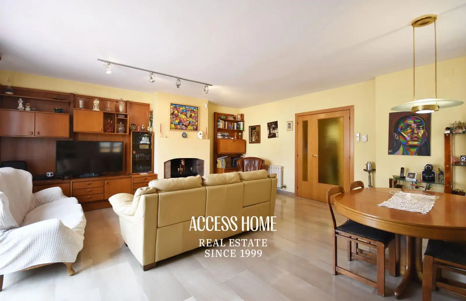 Living room of Houses for sale in Tiana  with Air Conditioner, Heating and Terrace