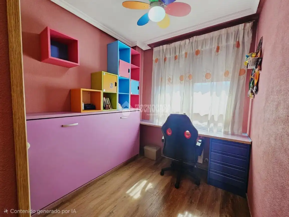 Schlafzimmer von Dachboden zum Verkauf in Parla mit Klimaanlage, Heizung und Terrasse