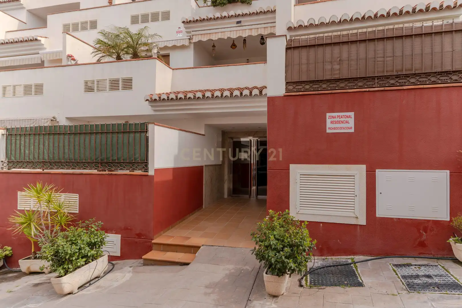 Vista exterior de Apartamento en venta en Vélez de Benaudalla con Aire acondicionado, Trastero y Piscina