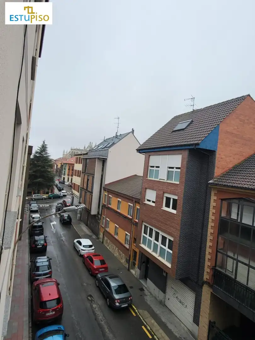 Exterior view of Flat for sale in León Capital   with Heating, Storage room and Furnished