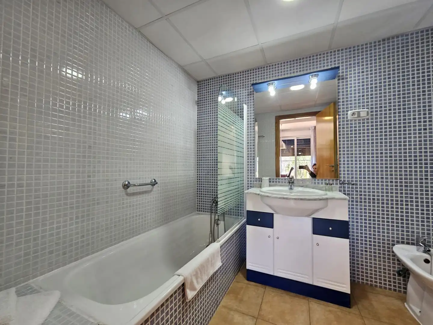 Apartamento con terraza en venta en Los collados zieschang, imagen 4