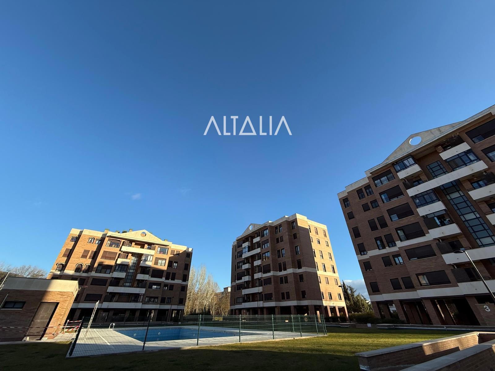 Flat to rent in Huertas de la Alameda, Centro