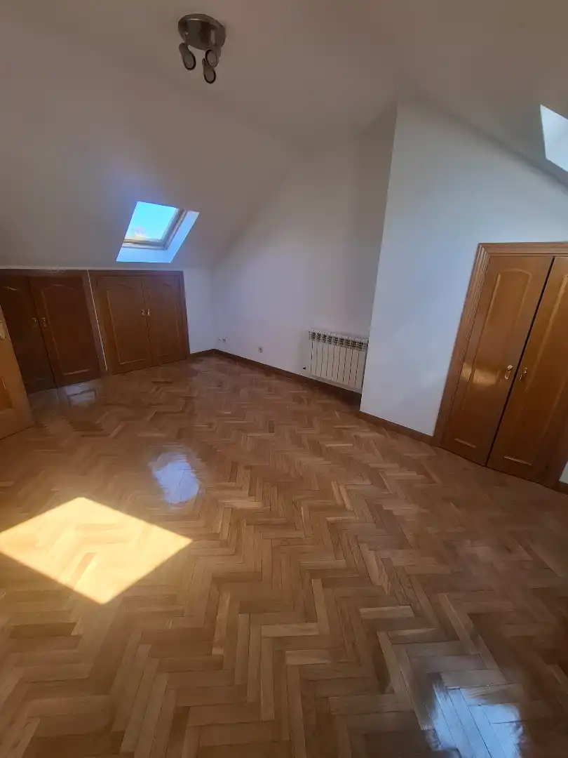 Casa adosada de alquiler en Villaviciosa de Odón con Aire acondicionado, Calefacción y Jardín privado