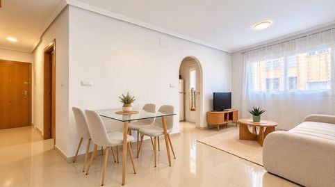 Foto 2 de Apartamento en venta en Calle Zoa, 58, Antonio Machado, Torrevieja