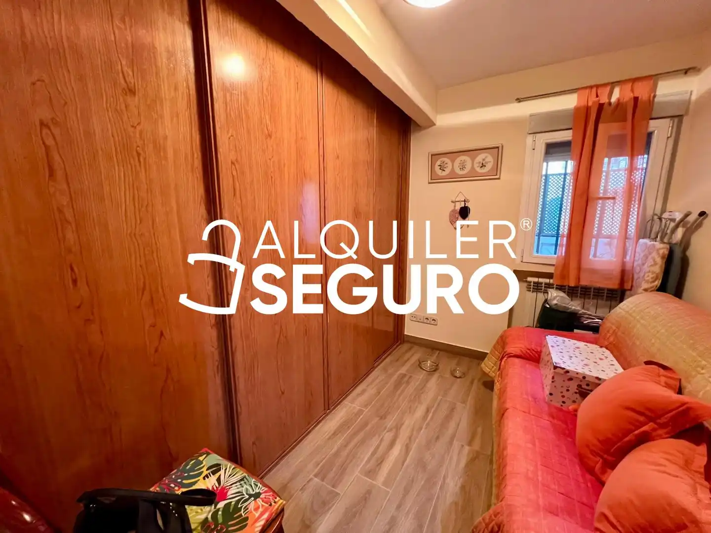 Schlafzimmer von Wohnung zur Miete in Madrid mit Heizung und Möbliert