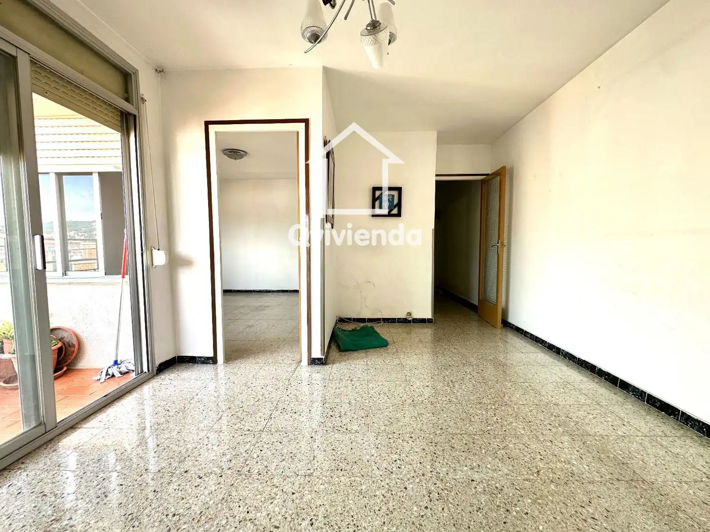 Vista exterior de Ático en venta en Santa Coloma de Gramenet con Calefacción