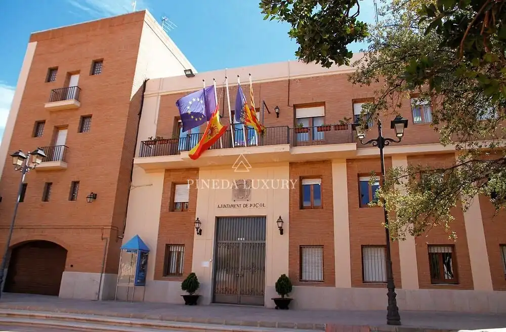 Terreno industriale in vendita a Calle BANCALETS