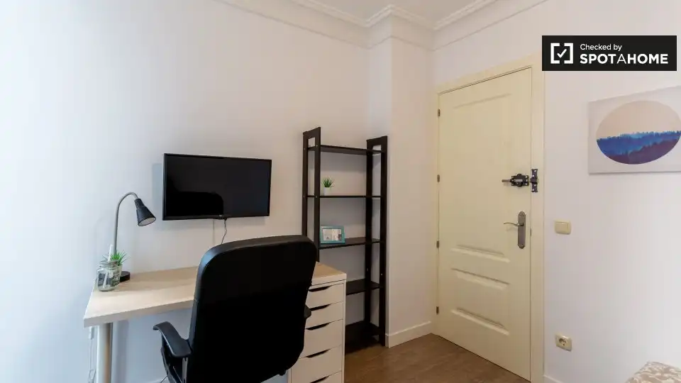 Room in Puerta del Ángel