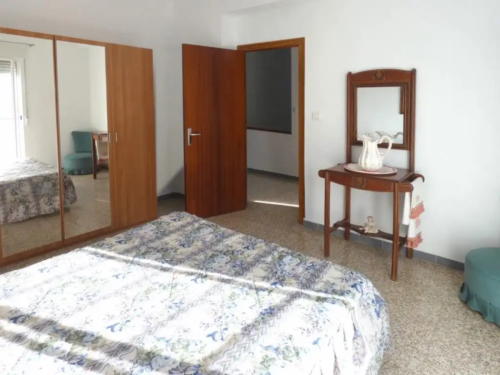 Casa adosada en venta en Camporrobles