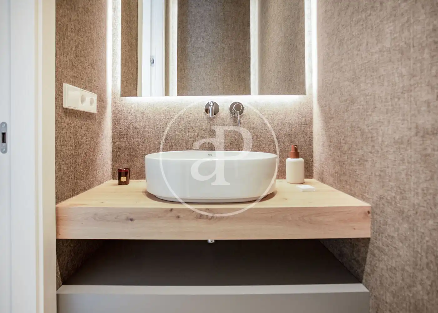 Badezimmer von Wohnung zur Miete in Barrio de Salamanca