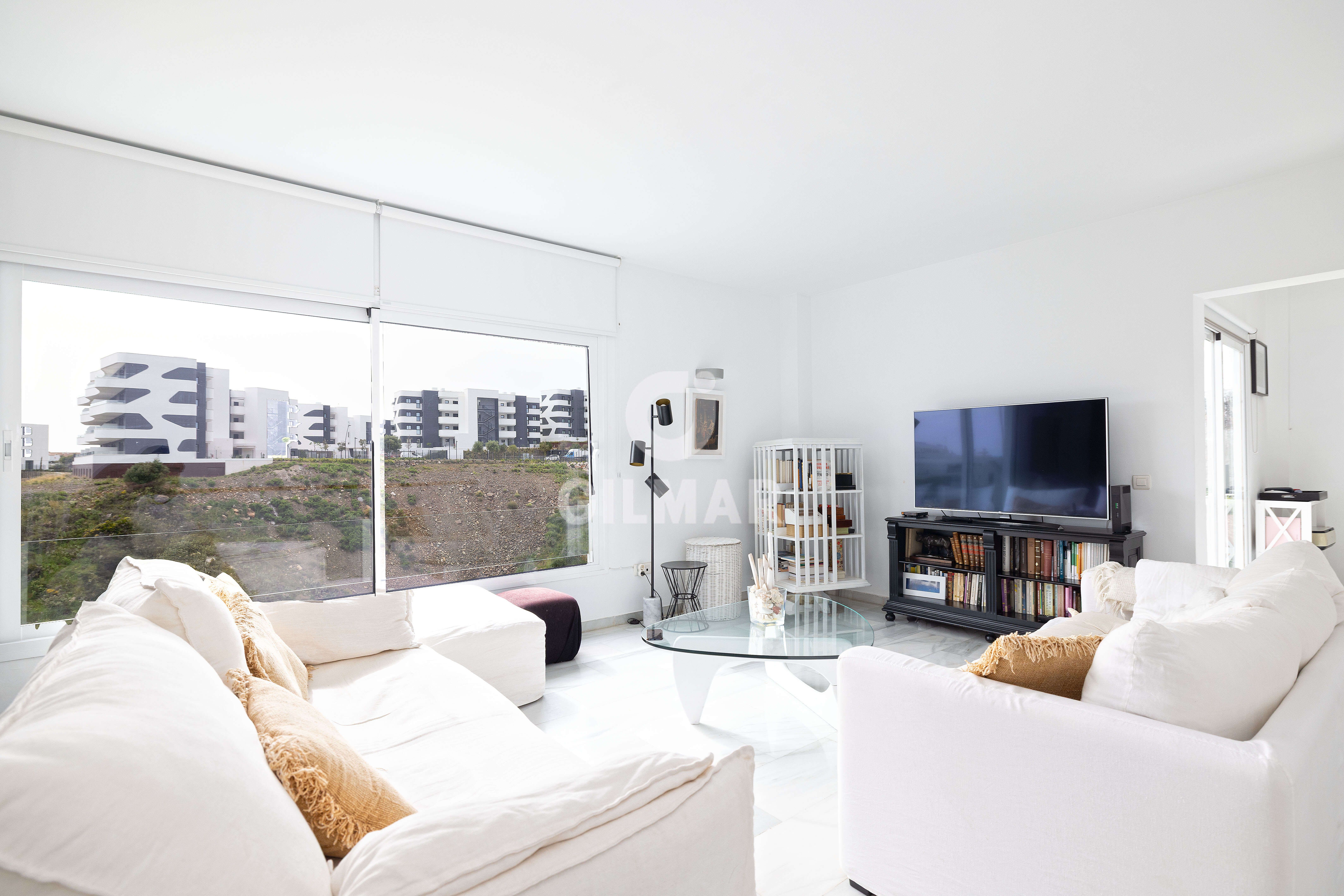 Living room of Single-family semi-detached for sale in Fuengirola  with Swimming Pool