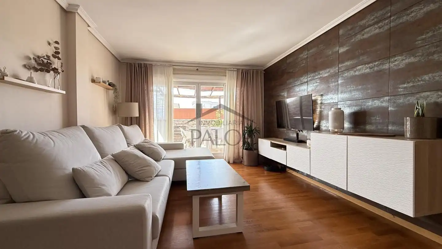 Sala d'estar de Pis en venda en Carcaixent amb Parquet, Terrassa i Traster