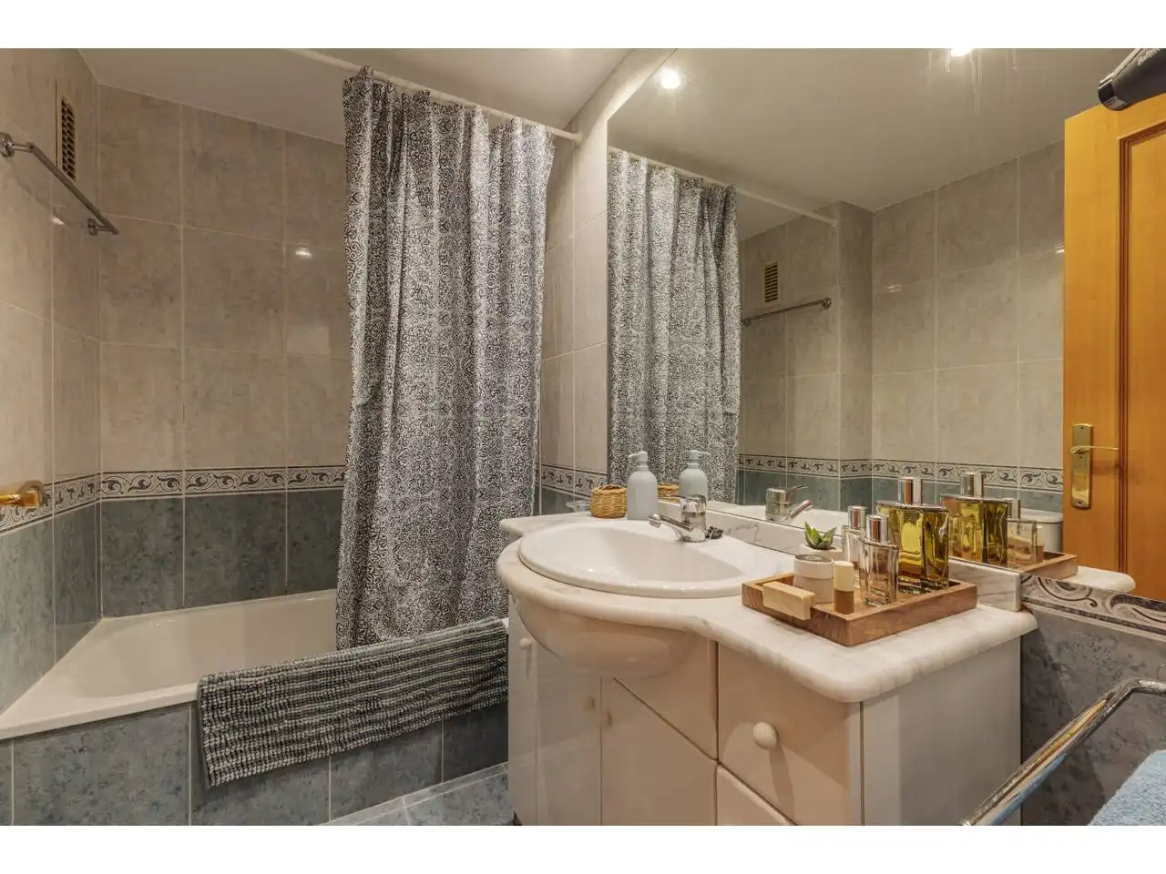 Piso con ascensor en venta en Avenida César Giorgeta, imagen 19