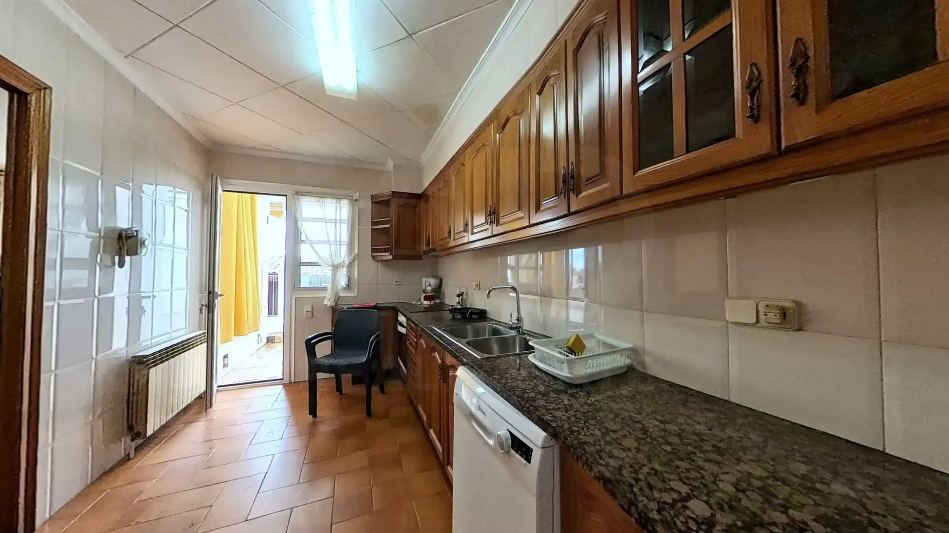 Cuina de Casa adosada en venda en Bellcaire d'Urgell amb Aire condicionat, Calefacció i Terrassa