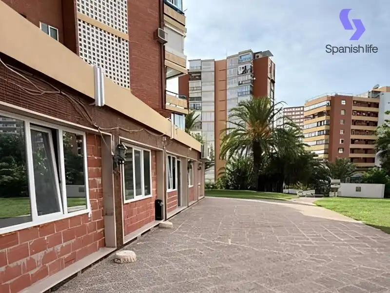 Vista exterior de Planta baja en venta en Benidorm con Aire acondicionado