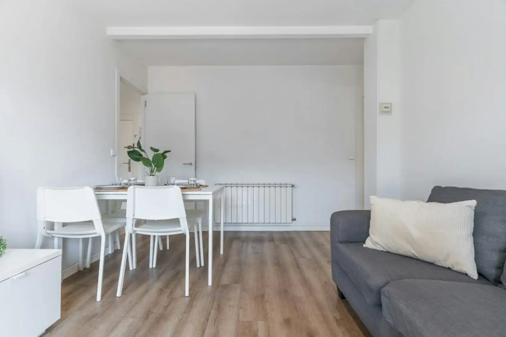 Dining room of Flat for share in Madrid  with Furnished, Washing machine and TV