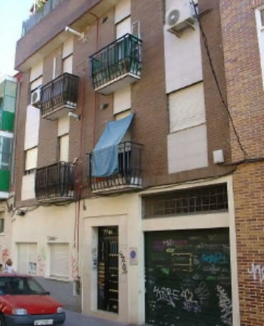 Vista exterior de Local en venta en  Madrid Capital