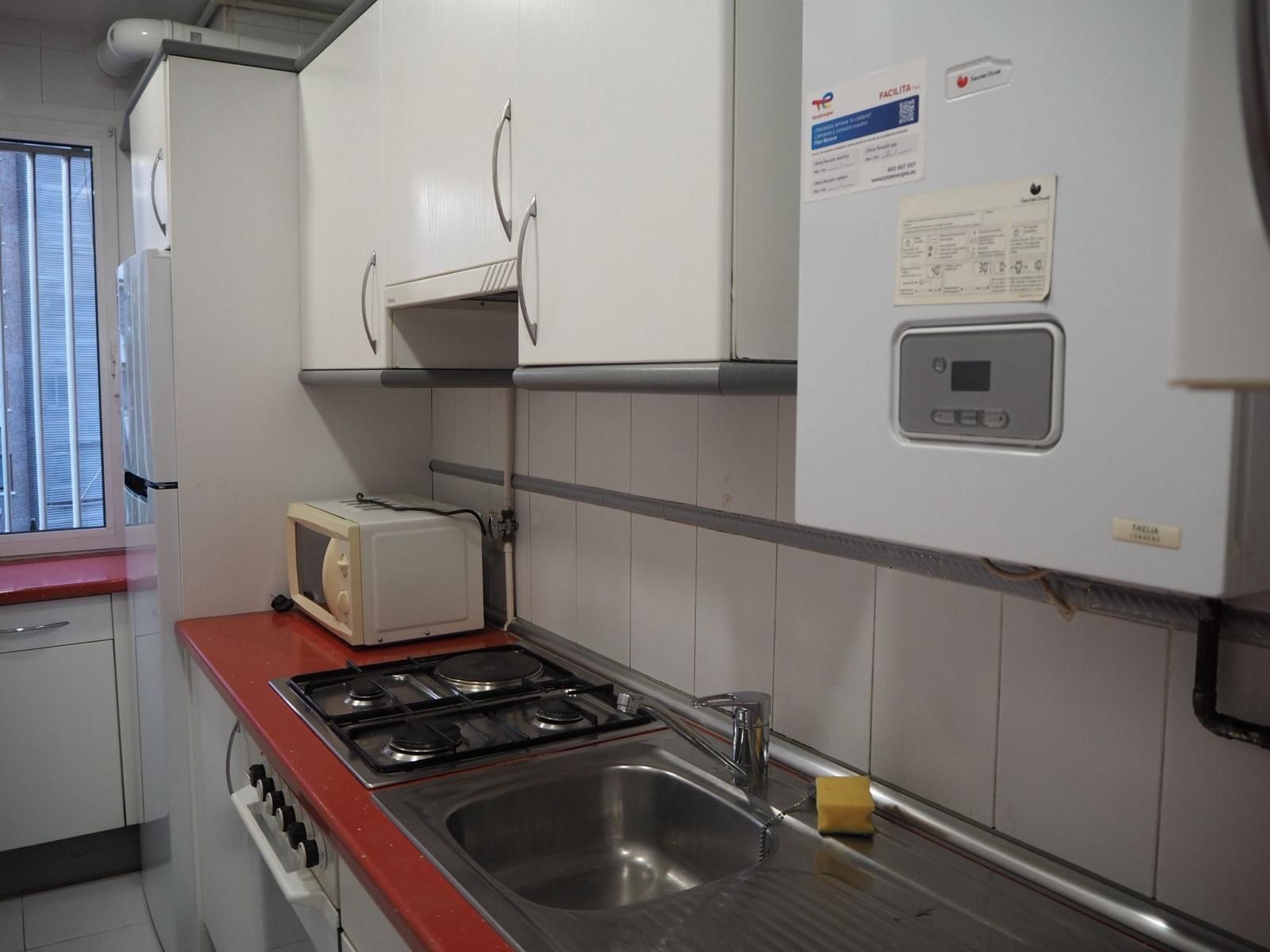Kitchen of Apartment to rent in  Madrid Capital  with Air Conditioner, Heating and Community pool