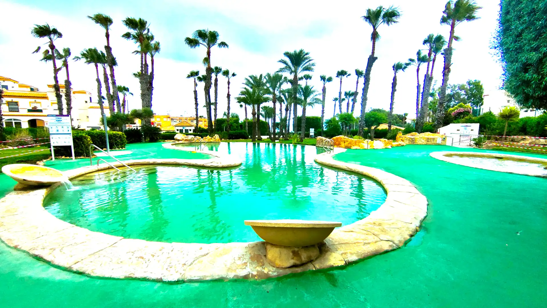 Piscina de Casa adosada en venta en Santa Pola con Aire acondicionado, Calefacción y Jardín privado