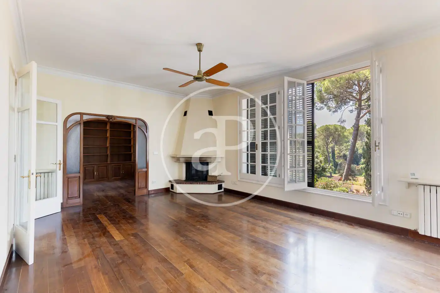 Sala de estar de Casa o chalet en venta en Sant Cugat del Vallès con Calefacción, Jardín privado y Terraza