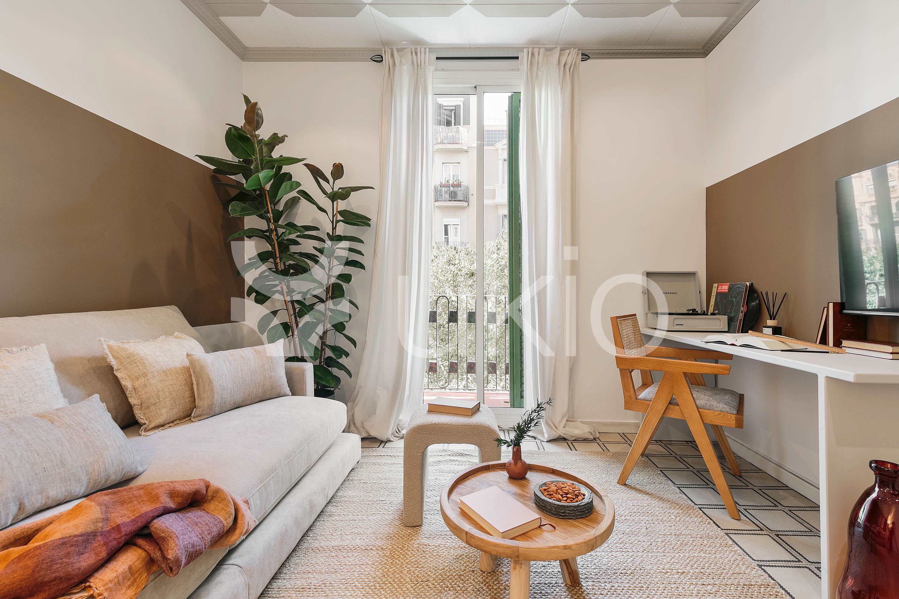 Dormitori de Apartament de lloguer en  Barcelona Capital amb Aire condicionat, Moblat i Forn
