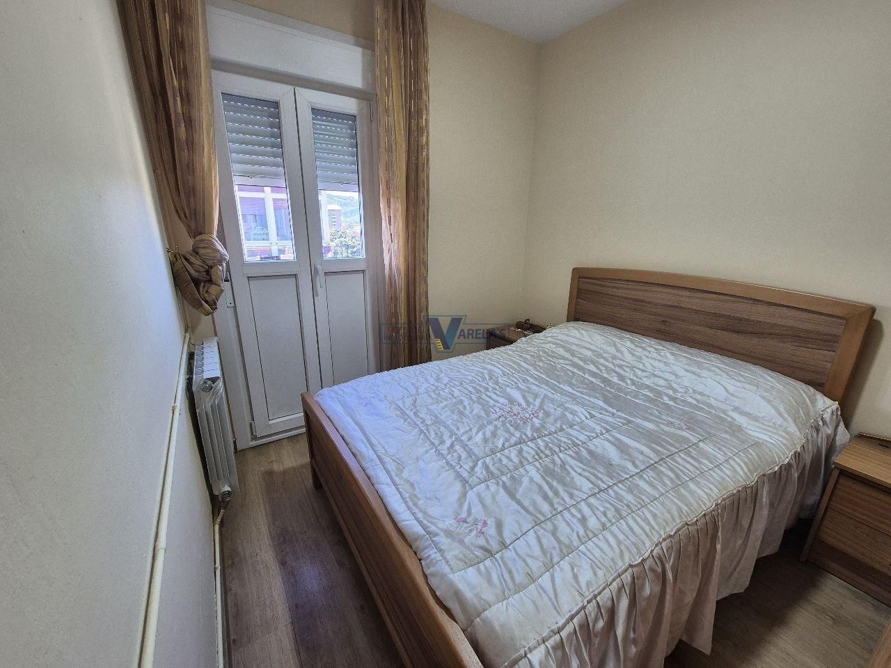 Habitación de Casa o chalet en venta en Ourense Capital  con Calefacción, Jardín privado y Parquet