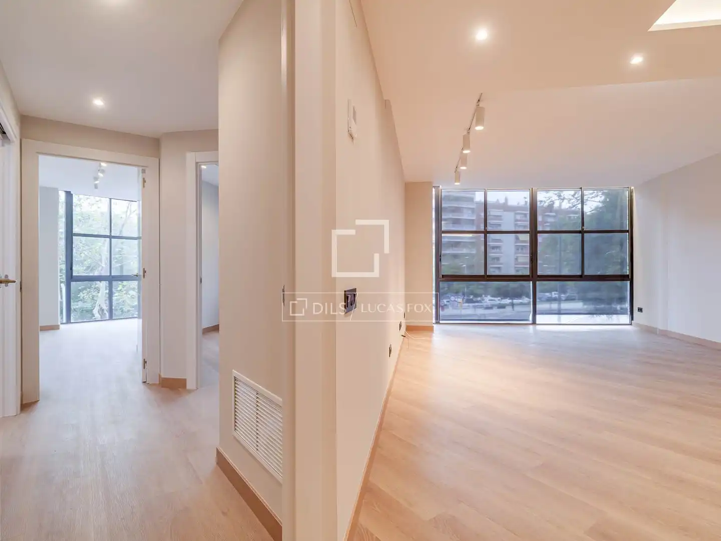 Flat for rent in Barcelona  with Air Conditioner and Parquet flooring